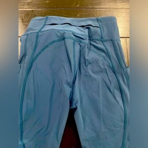 Lululemon - Time to Sweat Crop 23" - Night Diver - Size 6